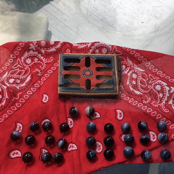 Master Made Marbles USA in box